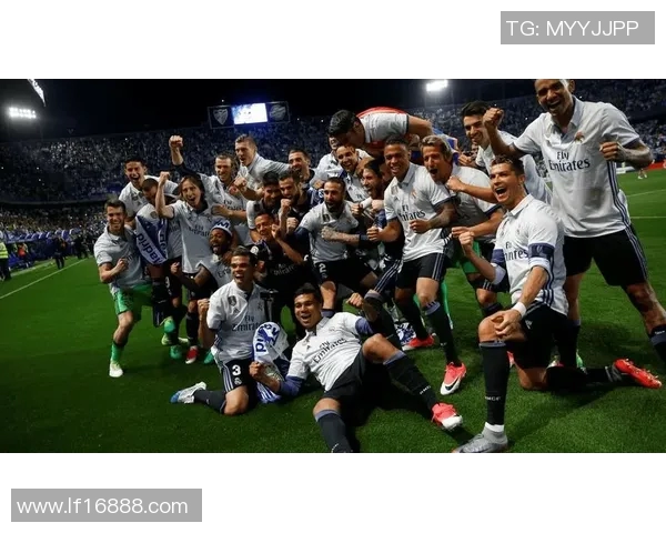 2004年皇马与巴萨经典对决回顾球场上的荣耀与激情交锋